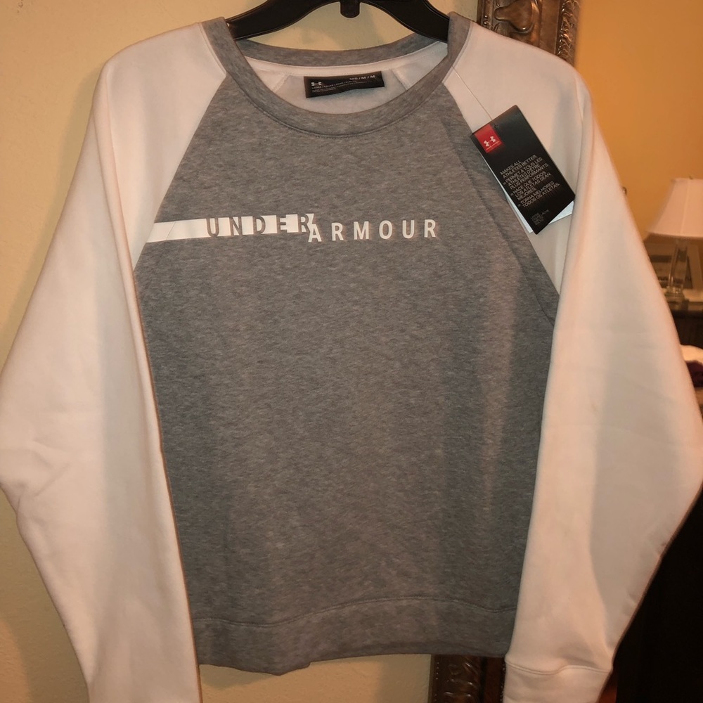 NWT Under Armour crew